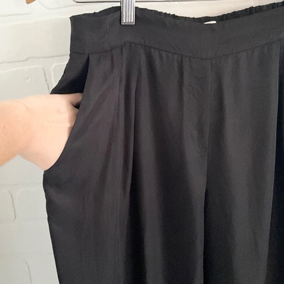 Aritzia Babaton Dress Pants Trousers High Waist Darted Silky Black Pockets 6 - Picture 8 of 16